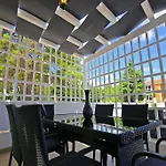 Deluxe MKC Apartments